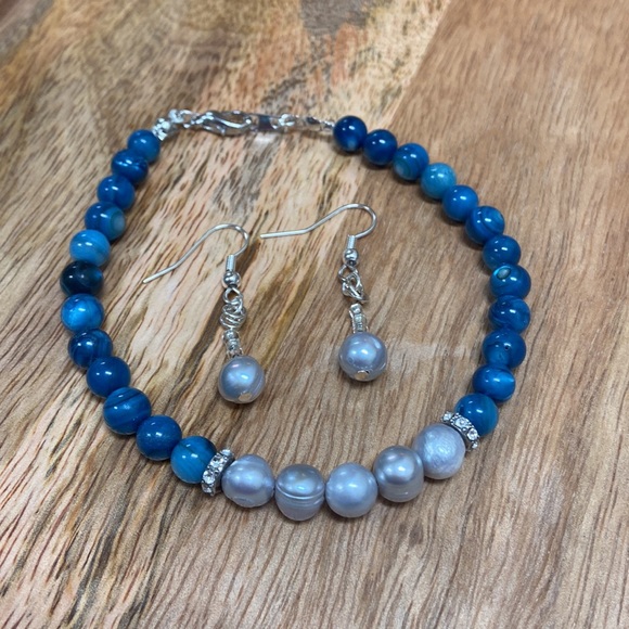 Blue River Shell and Pearl Bracelet & Earring Set - Handmade - Picture 2 of 2